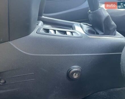 Білий Пежо 301, об'ємом двигуна 1.2 л та пробігом 90 тис. км за 6700 $, фото 9 на Automoto.ua