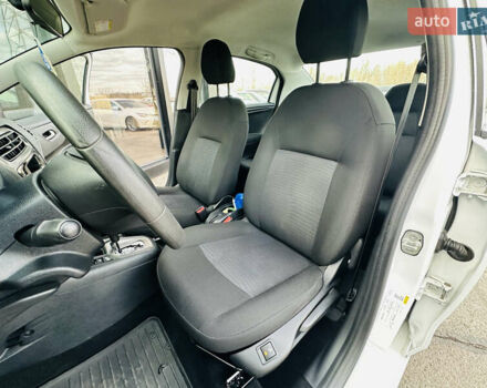 Білий Пежо 301, об'ємом двигуна 1.6 л та пробігом 85 тис. км за 7999 $, фото 35 на Automoto.ua