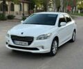 Белый Пежо 301, объемом двигателя 1.2 л и пробегом 183 тыс. км за 6000 $, фото 3 на Automoto.ua