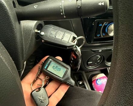 Пежо 301 2013 у Глобино на Automoto.ua Білий Пежо 301, об'ємом двигуна 1.2 л та пробігом 100 тис. км за 6000 $, фото 12 на Automoto.ua