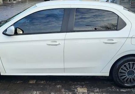 Белый Пежо 301, объемом двигателя 1.2 л и пробегом 268 тыс. км за 5900 $, фото 4 на Automoto.ua