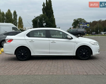 Пежо 301 2013 у Києві на Automoto.ua Білий Пежо 301, об'ємом двигуна 1.56 л та пробігом 330 тис. км за 4900 $, фото 4 на Automoto.ua