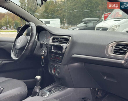 Пежо 301 2013 у Києві на Automoto.ua Білий Пежо 301, об'ємом двигуна 1.56 л та пробігом 330 тис. км за 4900 $, фото 11 на Automoto.ua