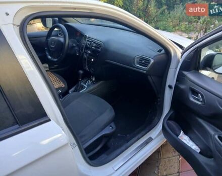 Пежо 301 2014 в Одессе на Automoto.ua Белый Пежо 301, объемом двигателя 1.56 л и пробегом 528 тыс. км за 3900 $, фото 8 на Automoto.ua