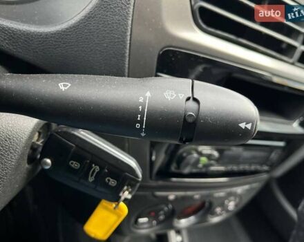 Белый Пежо 301, объемом двигателя 1.2 л и пробегом 338 тыс. км за 5190 $, фото 18 на Automoto.ua