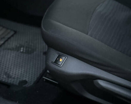 Пежо 301 2016 в Киеве на Automoto.ua Белый Пежо 301, объемом двигателя 1.59 л и пробегом 228 тыс. км за 7500 $, фото 12 на Automoto.ua