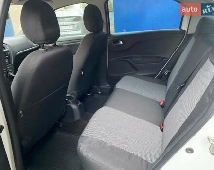 Белый Пежо 301, объемом двигателя 1.2 л и пробегом 338 тыс. км за 4400 $, фото 12 на Automoto.ua