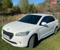 Белый Пежо 301, объемом двигателя 1.2 л и пробегом 340 тыс. км за 4400 $, фото 1 на Automoto.ua