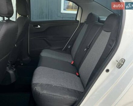 Белый Пежо 301, объемом двигателя 1.2 л и пробегом 338 тыс. км за 5190 $, фото 9 на Automoto.ua