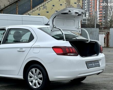 Білий Пежо 301, об'ємом двигуна 0 л та пробігом 92 тис. км за 6500 $, фото 17 на Automoto.ua