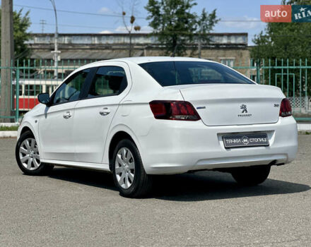 Белый Пежо 301, объемом двигателя 1.2 л и пробегом 92 тыс. км за 7400 $, фото 2 на Automoto.ua