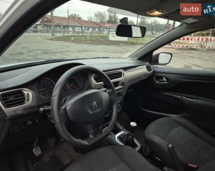 Белый Пежо 301, объемом двигателя 1.2 л и пробегом 250 тыс. км за 3800 $, фото 26 на Automoto.ua