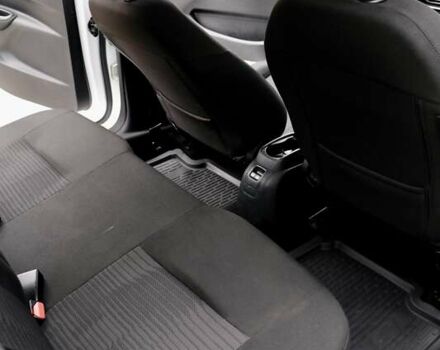 Белый Пежо 301, объемом двигателя 1.2 л и пробегом 168 тыс. км за 6200 $, фото 9 на Automoto.ua