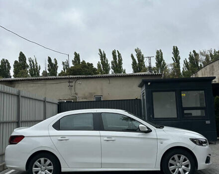 Білий Пежо 301, об'ємом двигуна 1.2 л та пробігом 144 тис. км за 5600 $, фото 1 на Automoto.ua