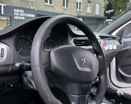 Білий Пежо 301, об'ємом двигуна 1.2 л та пробігом 144 тис. км за 5500 $, фото 2 на Automoto.ua