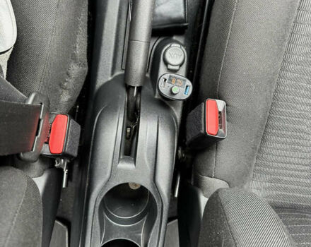 Белый Пежо 301, объемом двигателя 1.2 л и пробегом 146 тыс. км за 6300 $, фото 23 на Automoto.ua