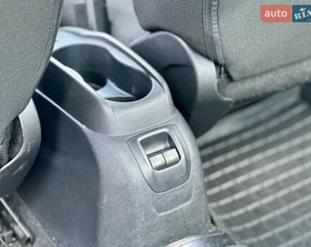 Белый Пежо 301, объемом двигателя 1.2 л и пробегом 92 тыс. км за 7400 $, фото 15 на Automoto.ua