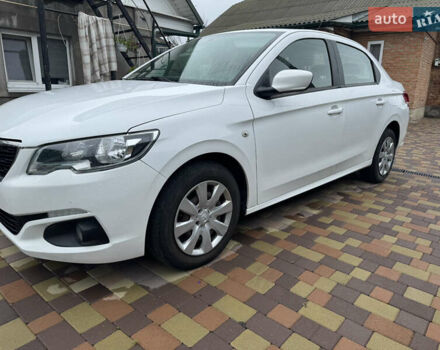 Белый Пежо 301, объемом двигателя 1.2 л и пробегом 146 тыс. км за 6300 $, фото 4 на Automoto.ua