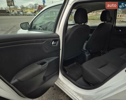 Белый Пежо 301, объемом двигателя 1.2 л и пробегом 250 тыс. км за 3800 $, фото 5 на Automoto.ua