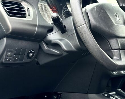 Білий Пежо 301, об'ємом двигуна 0 л та пробігом 92 тис. км за 6500 $, фото 10 на Automoto.ua