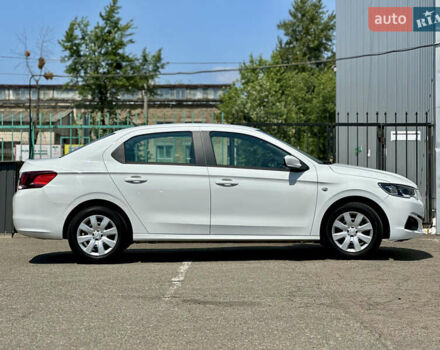 Белый Пежо 301, объемом двигателя 1.2 л и пробегом 92 тыс. км за 7400 $, фото 5 на Automoto.ua