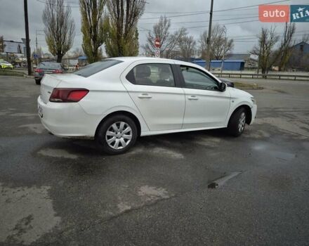 Белый Пежо 301, объемом двигателя 1.2 л и пробегом 250 тыс. км за 3800 $, фото 4 на Automoto.ua