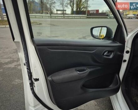 Белый Пежо 301, объемом двигателя 1.2 л и пробегом 250 тыс. км за 3800 $, фото 9 на Automoto.ua