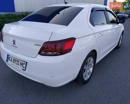 Білий Пежо 301, об'ємом двигуна 1.2 л та пробігом 141 тис. км за 8000 $, фото 4 на Automoto.ua