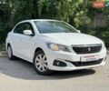 Білий Пежо 301, об'ємом двигуна 1.56 л та пробігом 391 тис. км за 4590 $, фото 1 на Automoto.ua