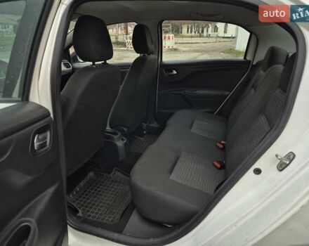 Белый Пежо 301, объемом двигателя 1.2 л и пробегом 250 тыс. км за 3800 $, фото 18 на Automoto.ua