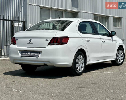 Белый Пежо 301, объемом двигателя 1.2 л и пробегом 92 тыс. км за 7400 $, фото 4 на Automoto.ua