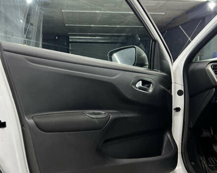 Белый Пежо 301, объемом двигателя 1.2 л и пробегом 174 тыс. км за 5700 $, фото 38 на Automoto.ua