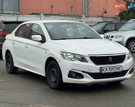 Пежо 301 2018 у Києві на Automoto.ua Білий Пежо 301, об'ємом двигуна 1.2 л та пробігом 175 тис. км за 4600 $, фото 2 на Automoto.ua