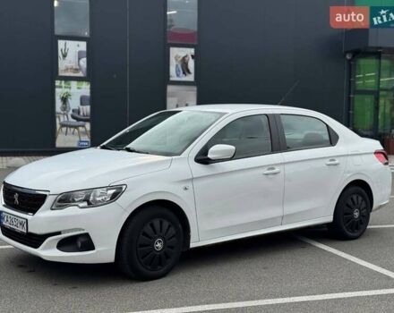 Пежо 301 2018 у Києві на Automoto.ua Білий Пежо 301, об'ємом двигуна 1.2 л та пробігом 164 тис. км за 4900 $, фото 6 на Automoto.ua