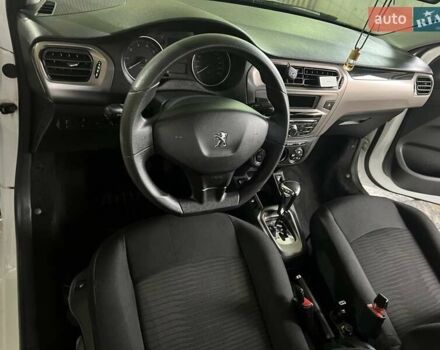 Білий Пежо 301, об'ємом двигуна 1.59 л та пробігом 92 тис. км за 8900 $, фото 7 на Automoto.ua