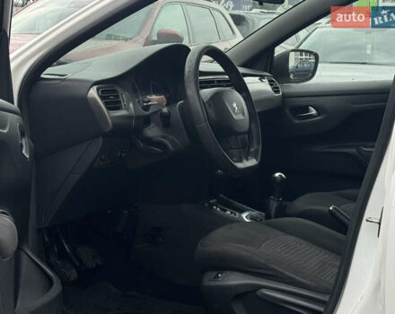 Пежо 301 2018 у Києві на Automoto.ua Білий Пежо 301, об'ємом двигуна 1.2 л та пробігом 175 тис. км за 4600 $, фото 7 на Automoto.ua