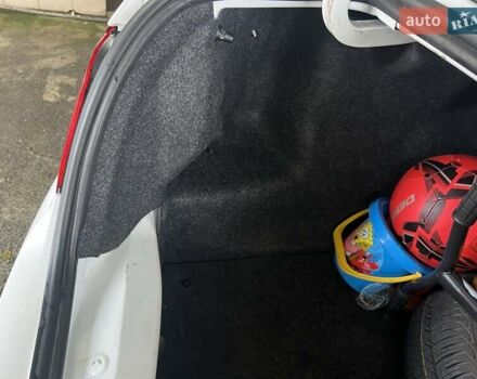 Білий Пежо 301, об'ємом двигуна 1.59 л та пробігом 92 тис. км за 8900 $, фото 15 на Automoto.ua