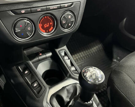 Белый Пежо 301, объемом двигателя 1.2 л и пробегом 174 тыс. км за 5700 $, фото 18 на Automoto.ua