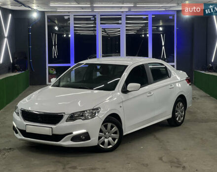 Белый Пежо 301, объемом двигателя 1.2 л и пробегом 174 тыс. км за 5700 $, фото 1 на Automoto.ua