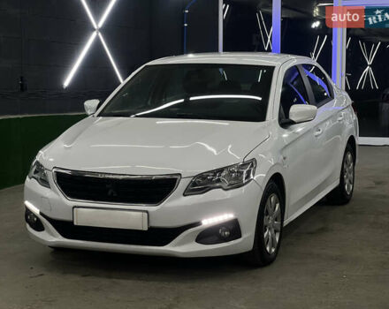 Белый Пежо 301, объемом двигателя 1.2 л и пробегом 174 тыс. км за 5700 $, фото 5 на Automoto.ua