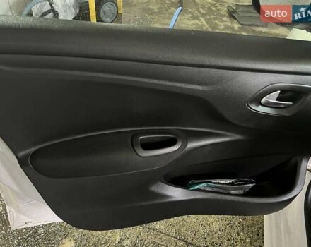 Білий Пежо 301, об'ємом двигуна 1.59 л та пробігом 92 тис. км за 8900 $, фото 16 на Automoto.ua