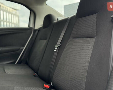 Пежо 301 2018 у Києві на Automoto.ua Білий Пежо 301, об'ємом двигуна 1.2 л та пробігом 176 тис. км за 4900 $, фото 10 на Automoto.ua