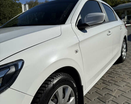 Білий Пежо 301, об'ємом двигуна 1.2 л та пробігом 36 тис. км за 9200 $, фото 2 на Automoto.ua