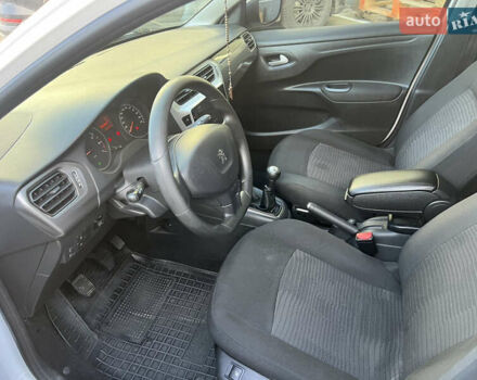 Белый Пежо 301, объемом двигателя 1.59 л и пробегом 109 тыс. км за 10000 $, фото 33 на Automoto.ua