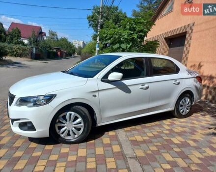 Пежо 301 2019 в Одессе на Automoto.ua Белый Пежо 301, объемом двигателя 1.2 л и пробегом 194 тыс. км за 6399 $, фото 4 на Automoto.ua