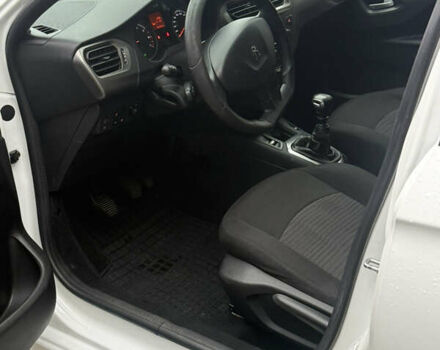 Белый Пежо 301, объемом двигателя 1.5 л и пробегом 175 тыс. км за 8900 $, фото 37 на Automoto.ua