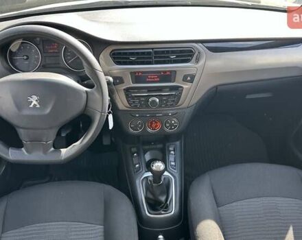 Білий Пежо 301, об'ємом двигуна 1.2 л та пробігом 68 тис. км за 8143 $, фото 7 на Automoto.ua