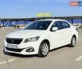 Пежо 301 2019 в Харькове на Automoto.ua Белый Пежо 301, объемом двигателя 1.2 л и пробегом 268 тыс. км за 5500 $, фото 1 на Automoto.ua