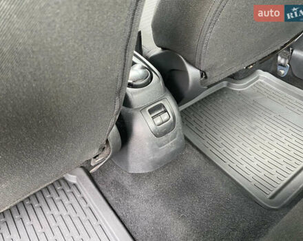 Білий Пежо 301, об'ємом двигуна 1.59 л та пробігом 62 тис. км за 9500 $, фото 23 на Automoto.ua