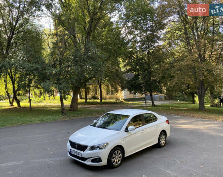Білий Пежо 301, об'ємом двигуна 1.59 л та пробігом 62 тис. км за 8900 $, фото 1 на Automoto.ua